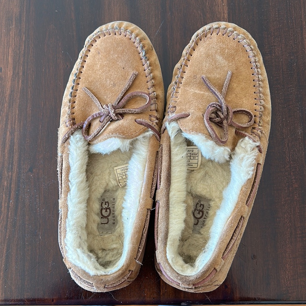 Women’s Dakota Chestnut Ugg Moccasins